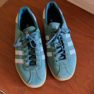 Green Adidas Brmd Lace Up Sneakers M8 / W9
